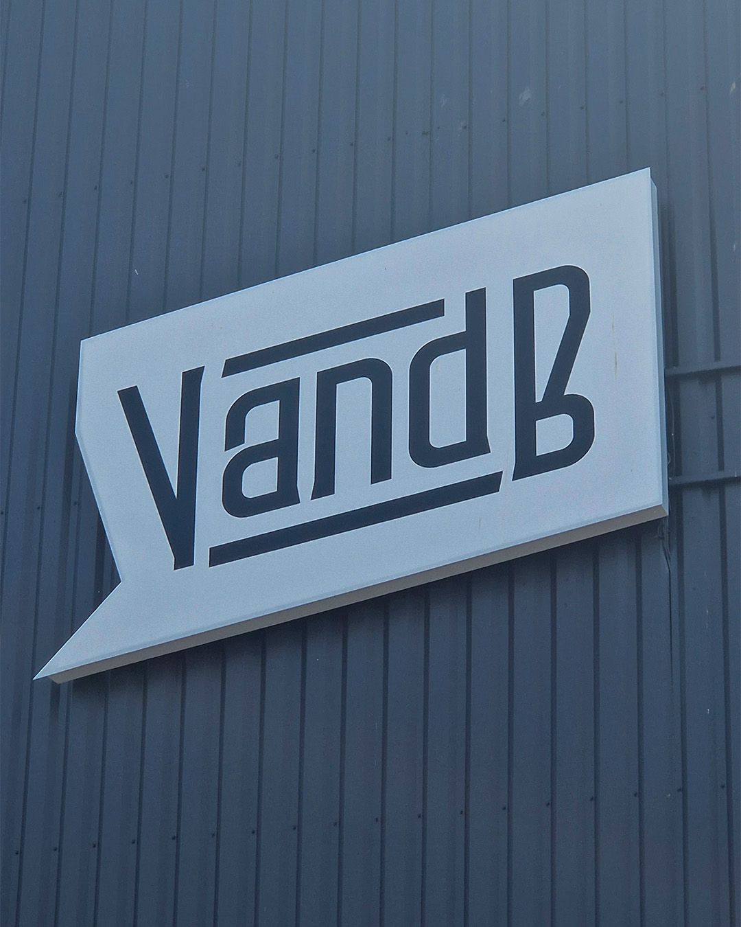 V&B Dinan (1)